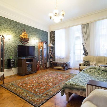 Apartment In The Center Of Kharkov Ngoại thất bức ảnh