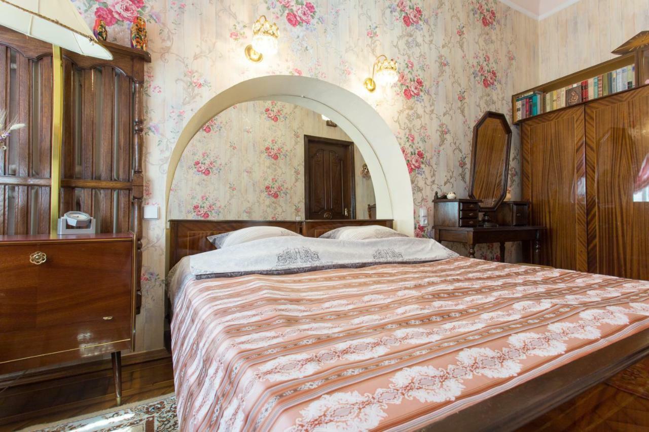 Apartment In The Center Of Kharkov Ngoại thất bức ảnh